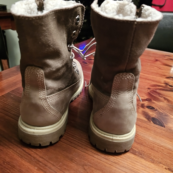 Timberland winter boots size 36. BNWOT  beige suede leather - Picture 5 of 7